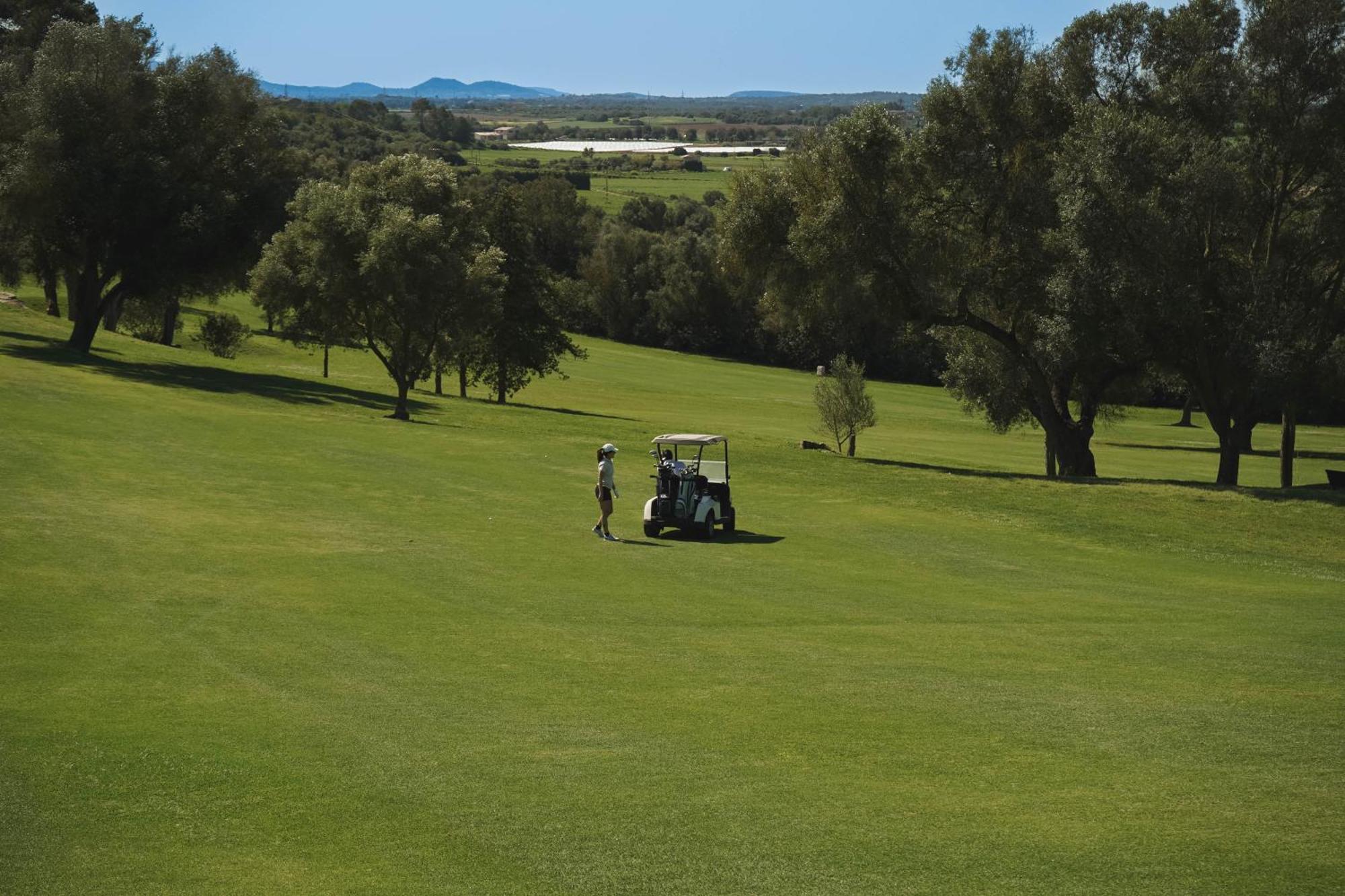 Reserva Rotana Golf Resort Манакор Екстериор снимка